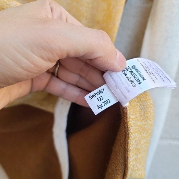 Smartwool | Shadow Pine Colorblock Sweater in Honey Gold/Natural Donegal NEW - Picture 11 of 12